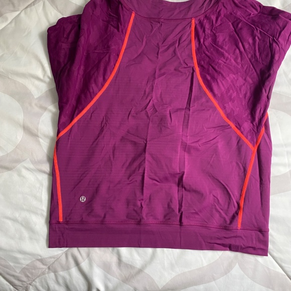 Lululemon long sleeve - Picture 2 of 2